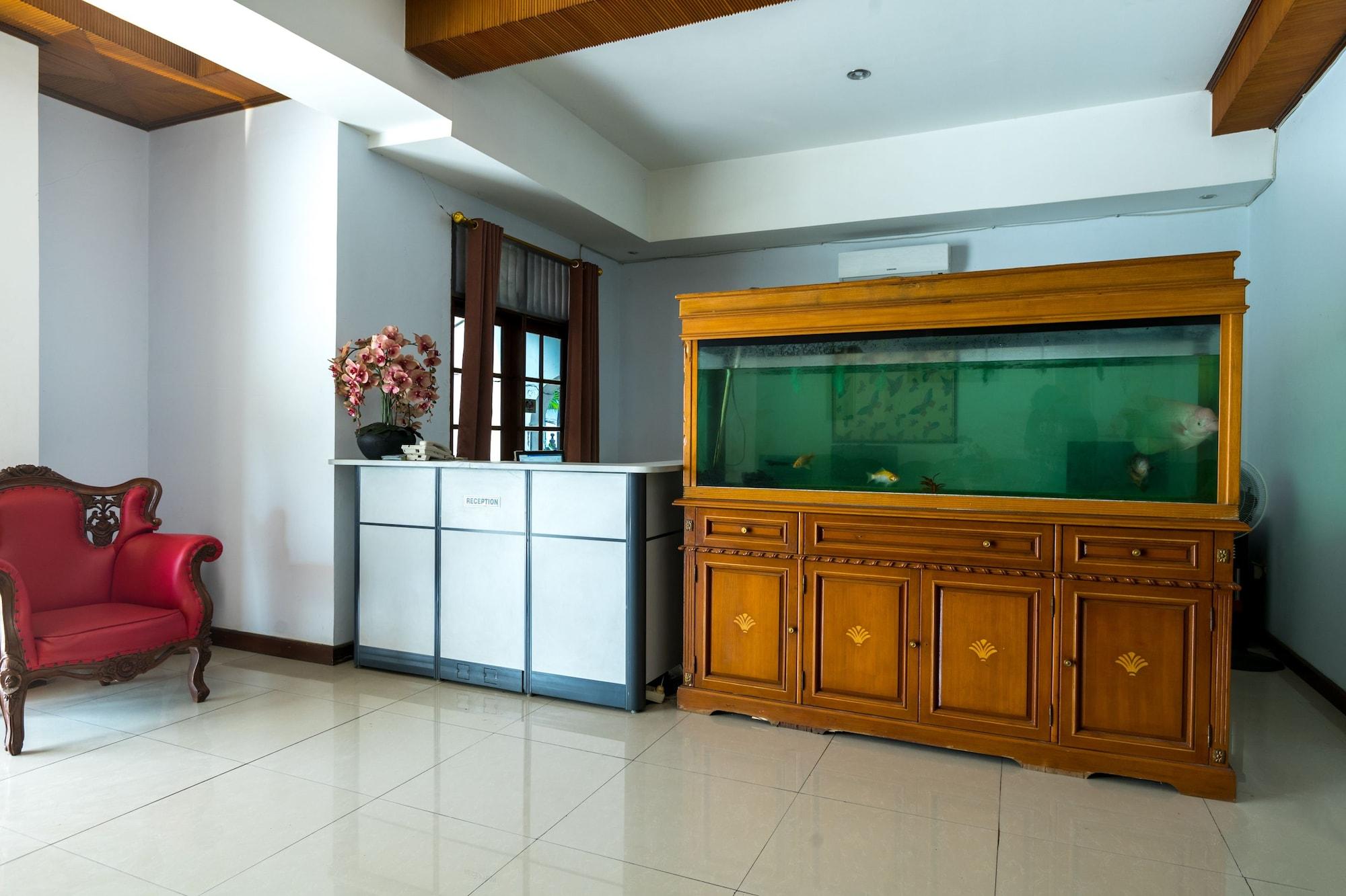 OYO 1421 Kasmaran Guest House Syariah 3/32