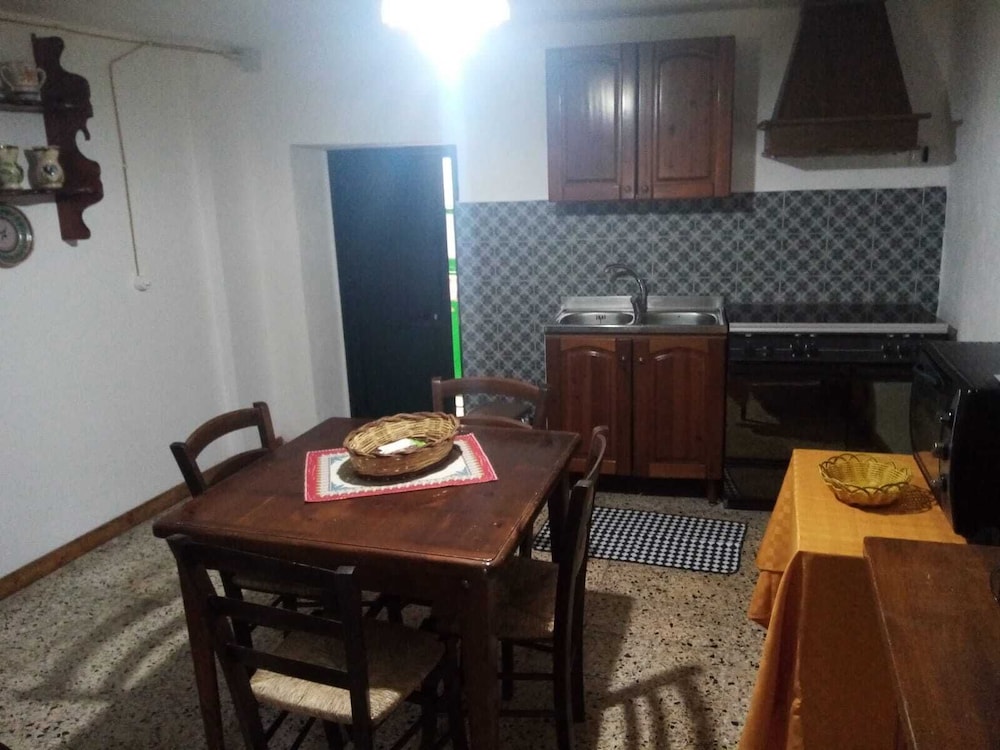 ALBERGO DIFFUSO BORGO SANTA CATERINA 52/68