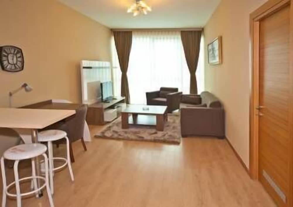 EKINCI RESIDENCE 24/47