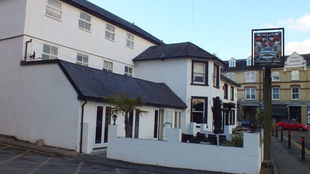 OYO The Watermans Arms Hershem in ELMBRIDGE