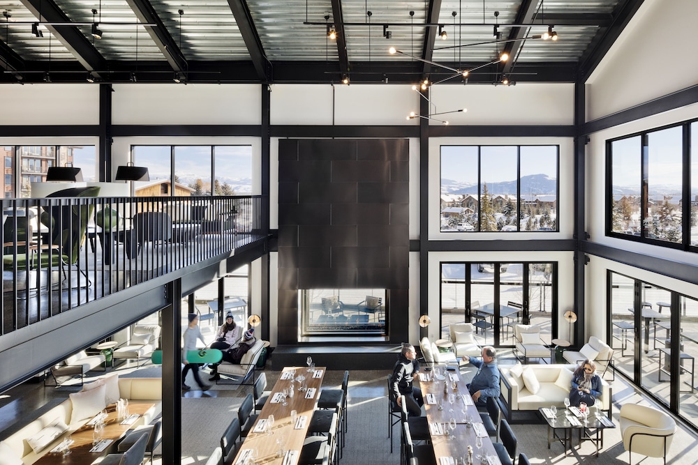 Continuum Hotel 36/50