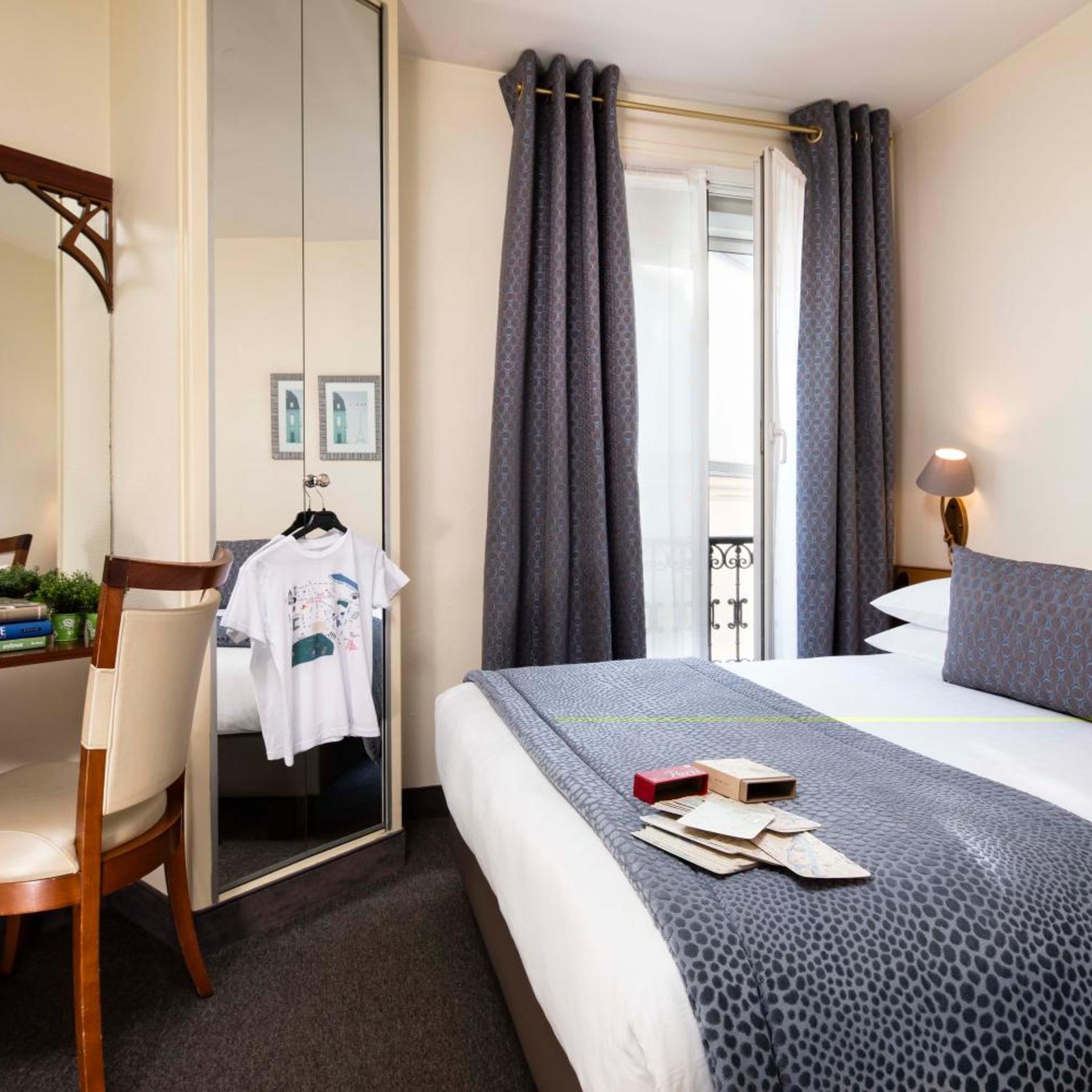 Room, Single, Double Bed