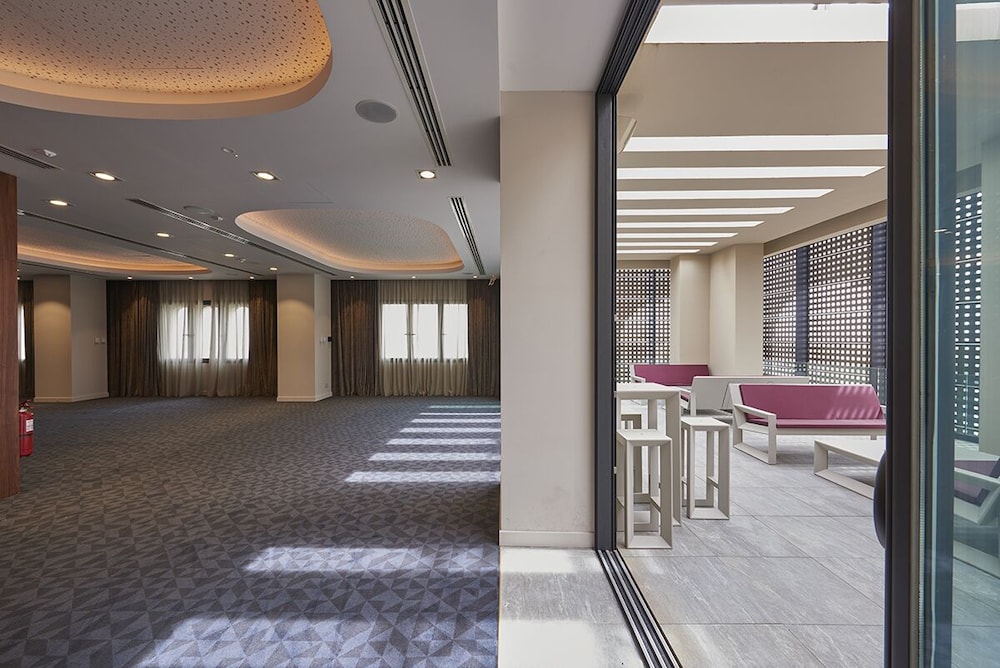 M Suite Hotel 40/50