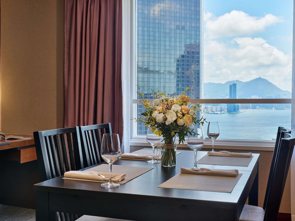 Novotel Century Hong Kong 35/48