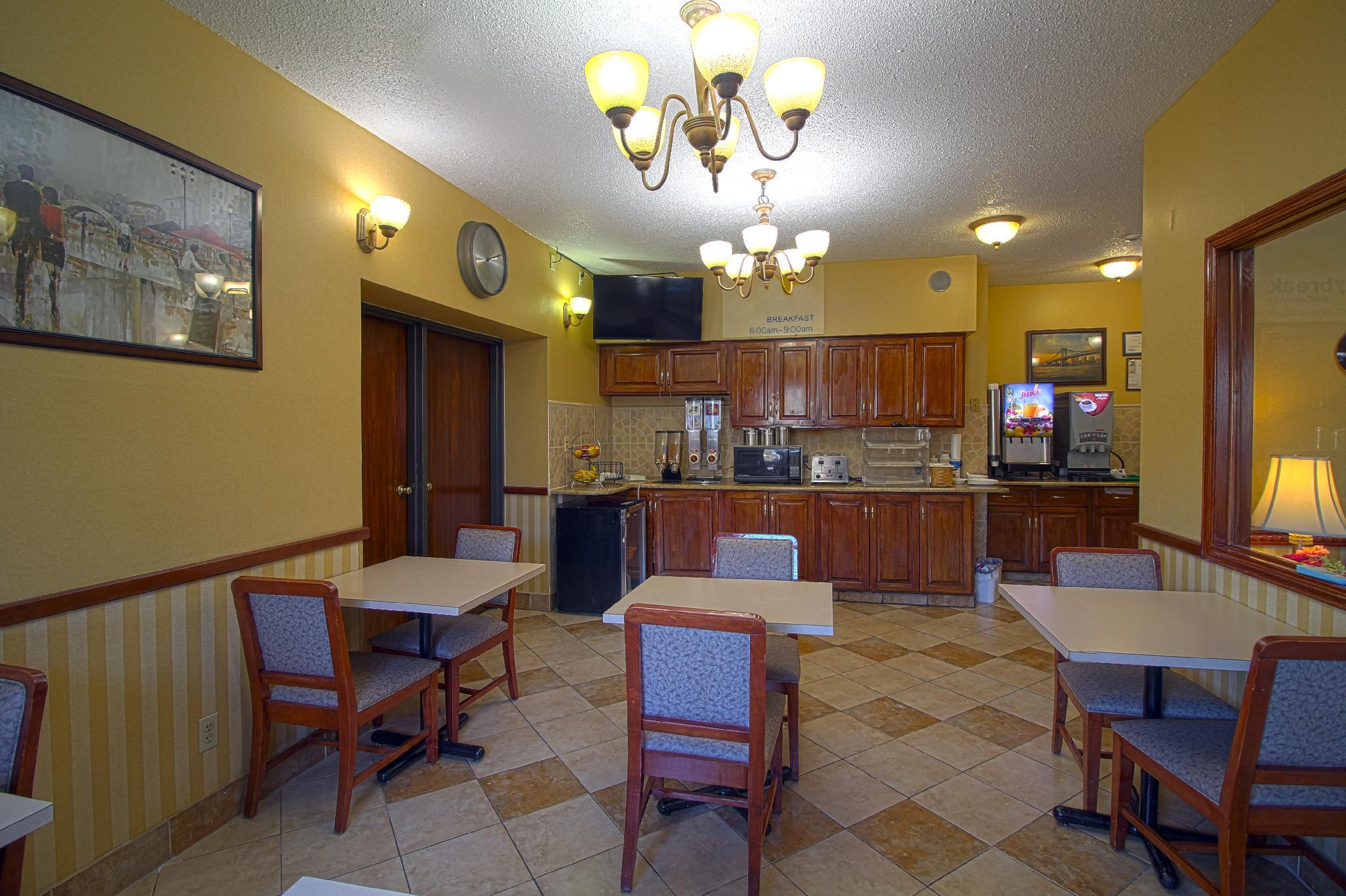 Geneva Motel Inn 20/26