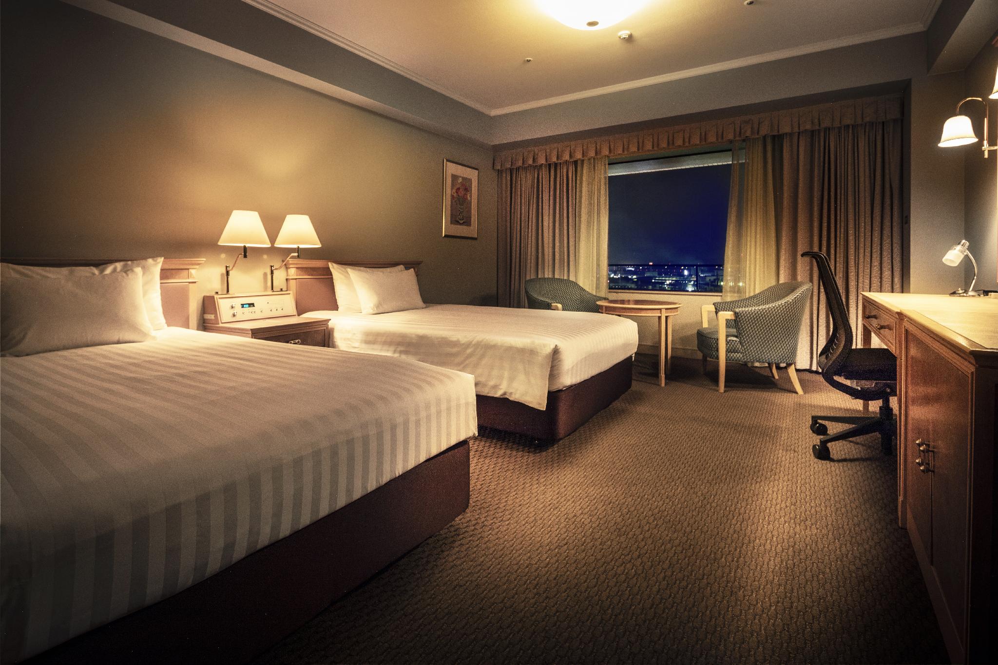 Bay View, Deluxe, Executive, Suite, Twin Beds, Ocean View, Night View