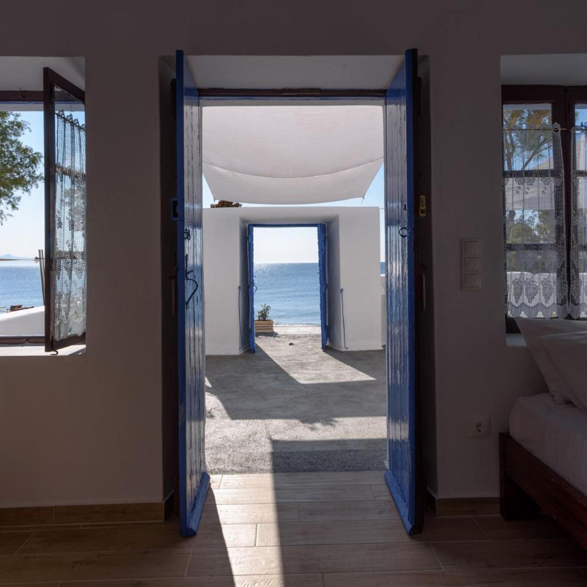 Villa, Beach Front، Santorini Crystal Blue 9/10