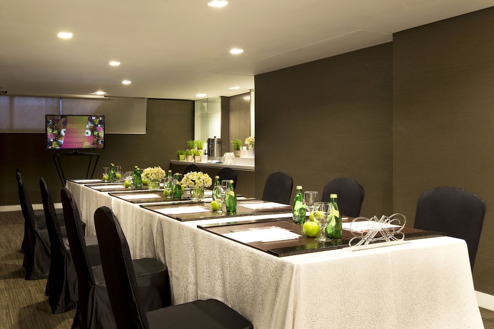 Midas Hotel 34/44