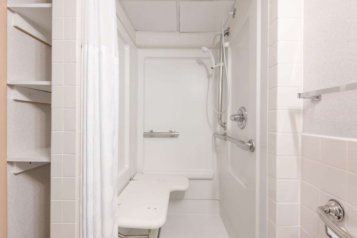 Ramada by Wyndham State College Hotel & Conference Center 40/40