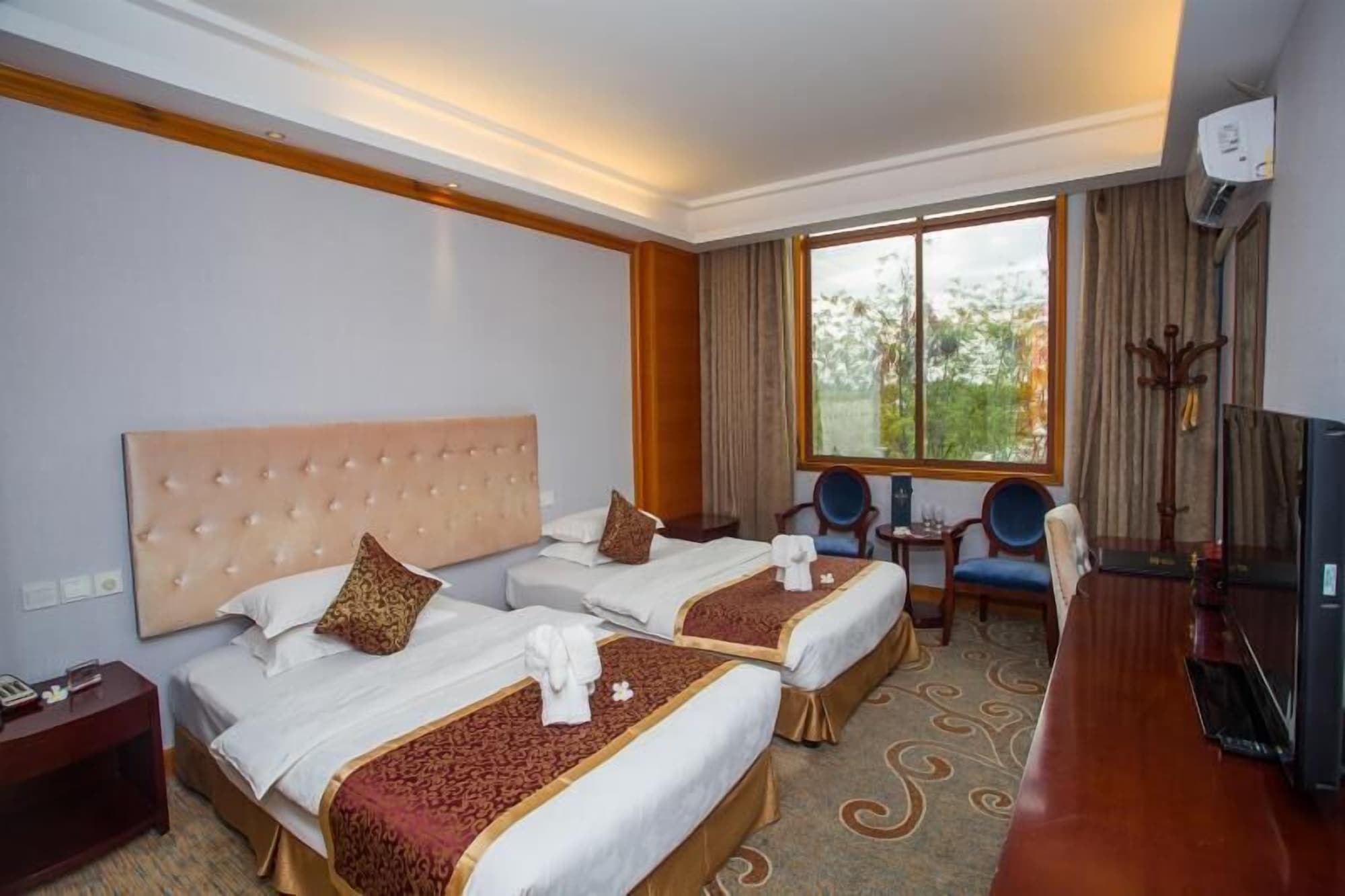 ECONOMY, TWIN BEDS