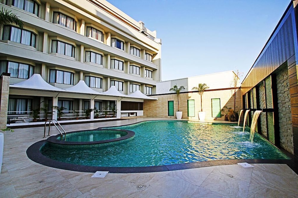 Hotel Cenneys Gateway 5/49
