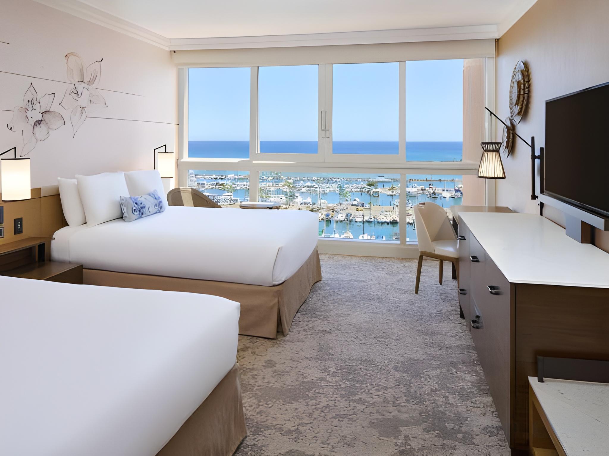 King Bed, Ocean Front, Accessible