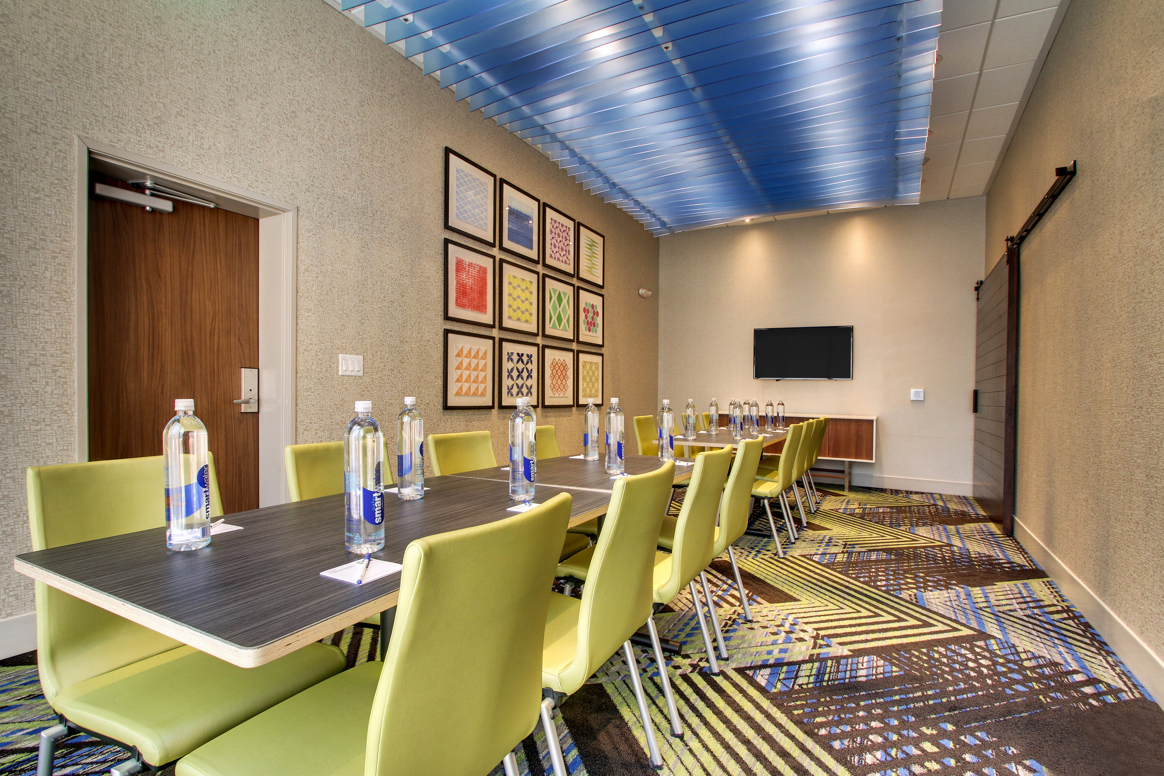 Holiday Inn Express Suites Charleston Ne Mt Pleasant Us17 37/40