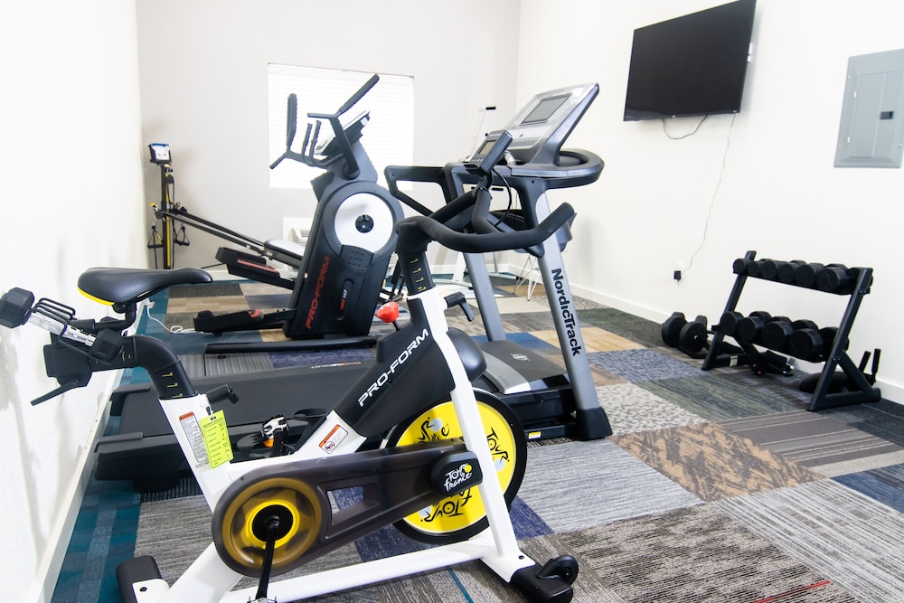 Coratel Inn & Suites Inver Grove Heights 16/32