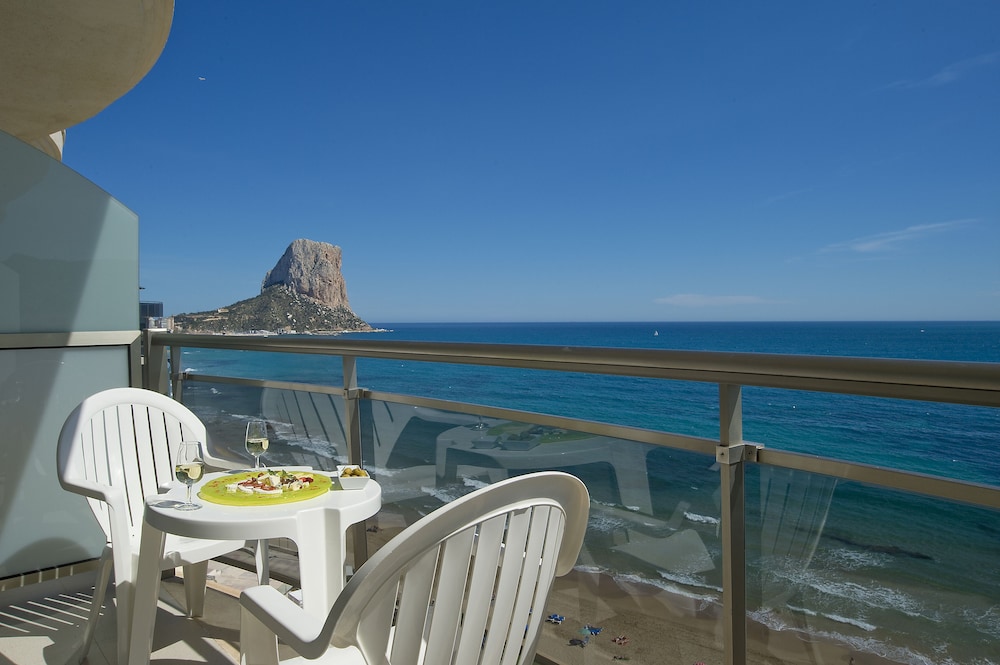 Bahia Calpe Hotel by Pierre and Vacances 60/69