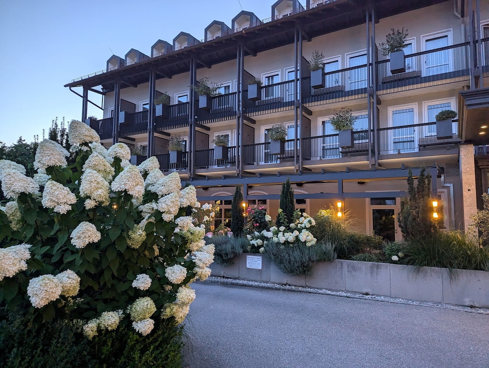 Bauer Hotel Restaurant 4/73