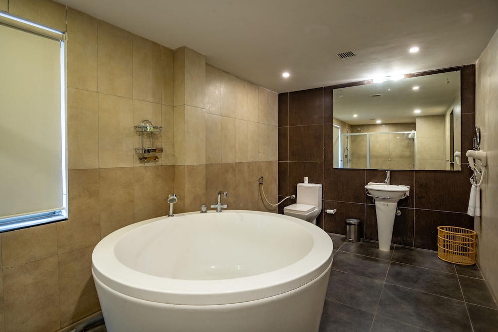 Grand Serenaa Hotel And Resorts 31/31