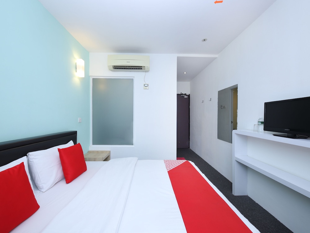 OYO 442 Marvelton Hotel 8/41