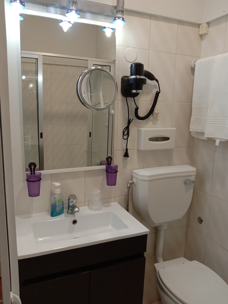 RESIDENCIAL FARIA GUIMARAES 18/68
