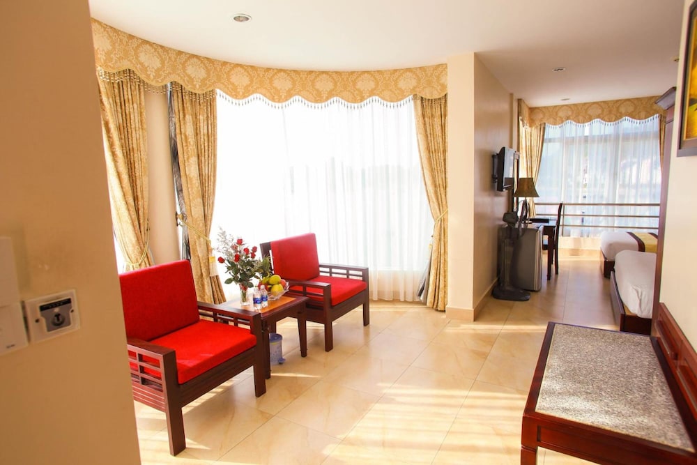 Hung Long Harbour Hotel 35/58