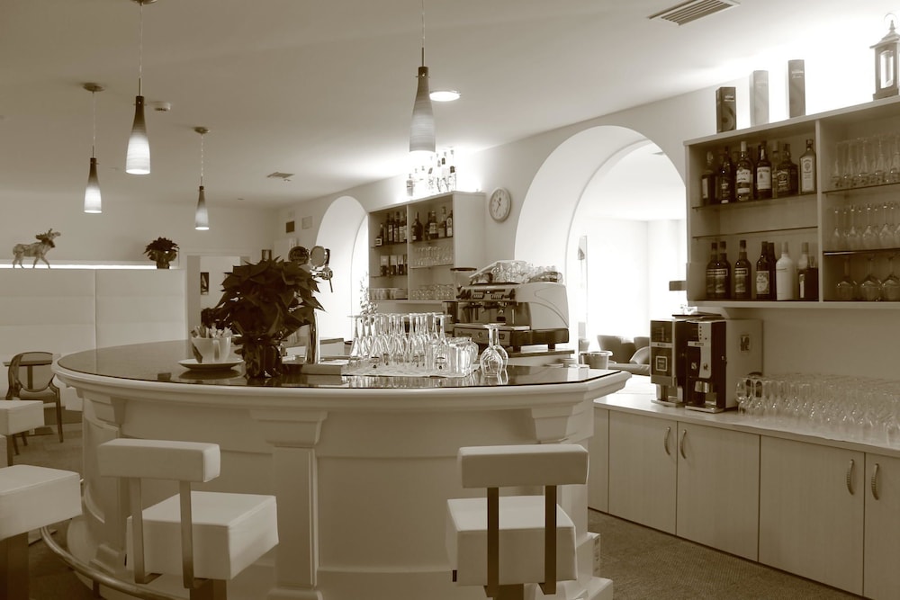 Alpen Hotel Eghel 51/68