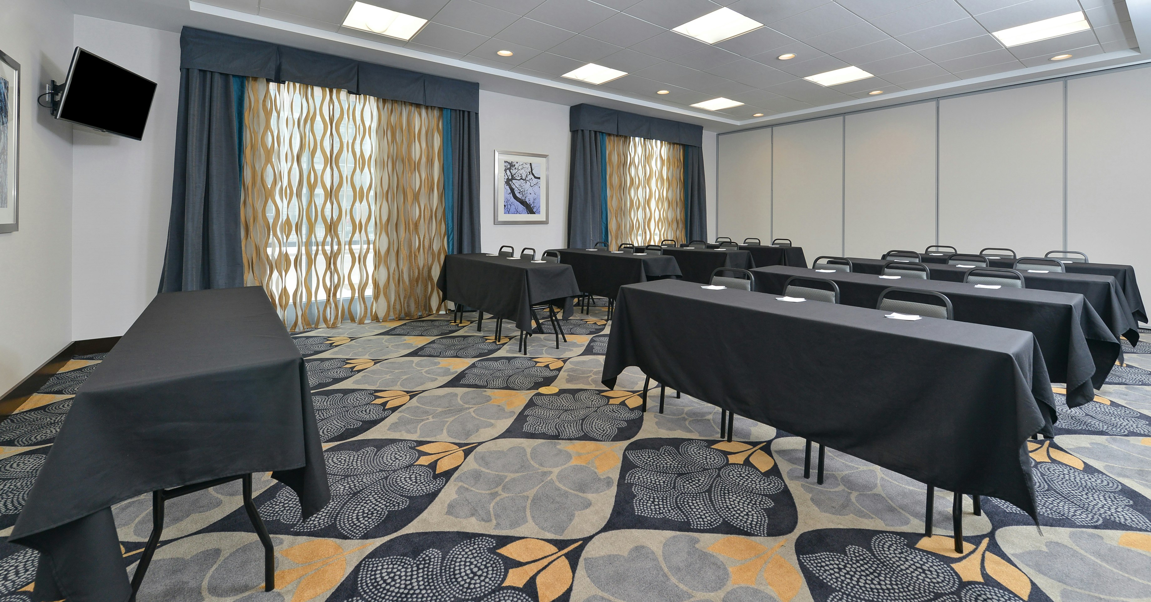 Hampton Inn Suites Des Moines Downtown 35/43