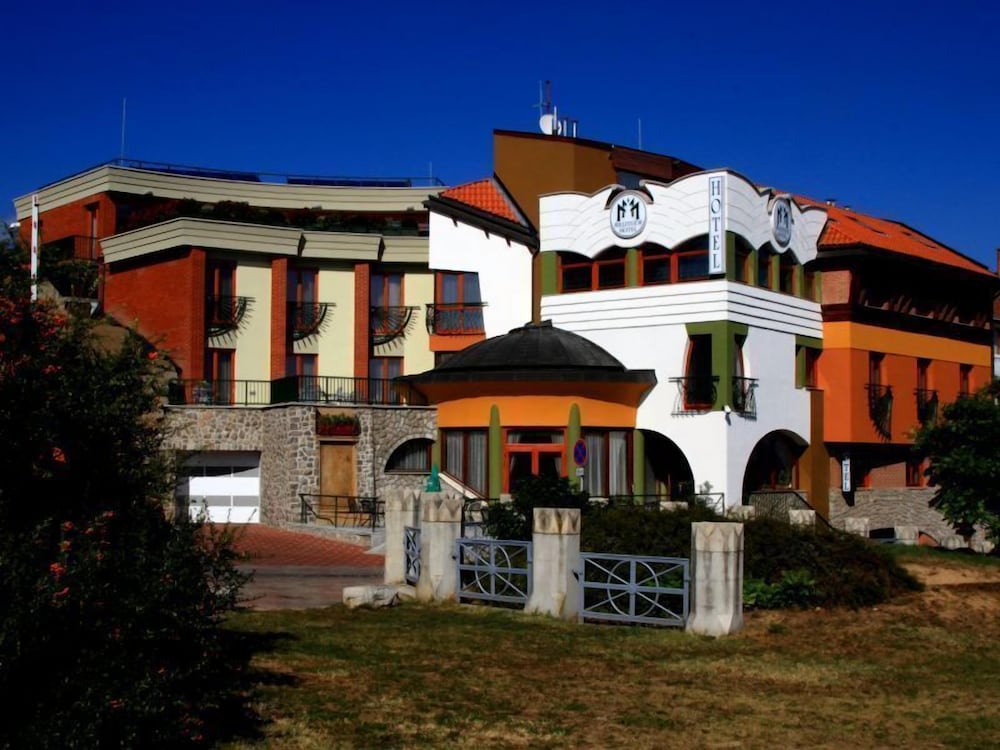 Hotel Millennium 2/50