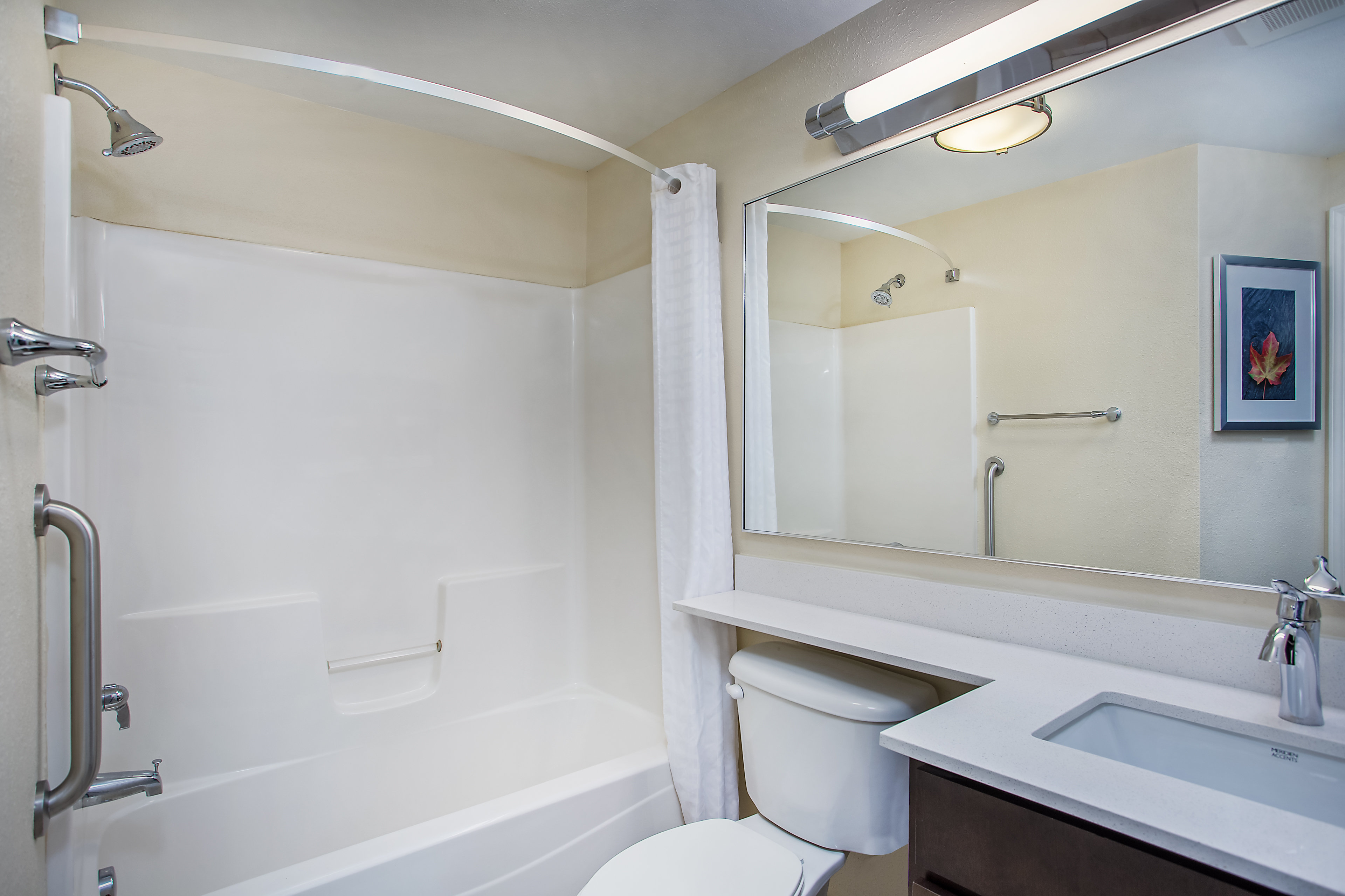 CANDLEWOOD SUITES BOWLING GREEN 65/69
