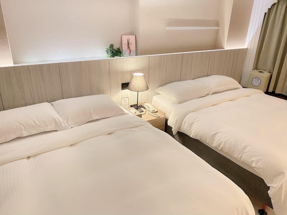 JBG Hot Spring Resort Hotel 4/64
