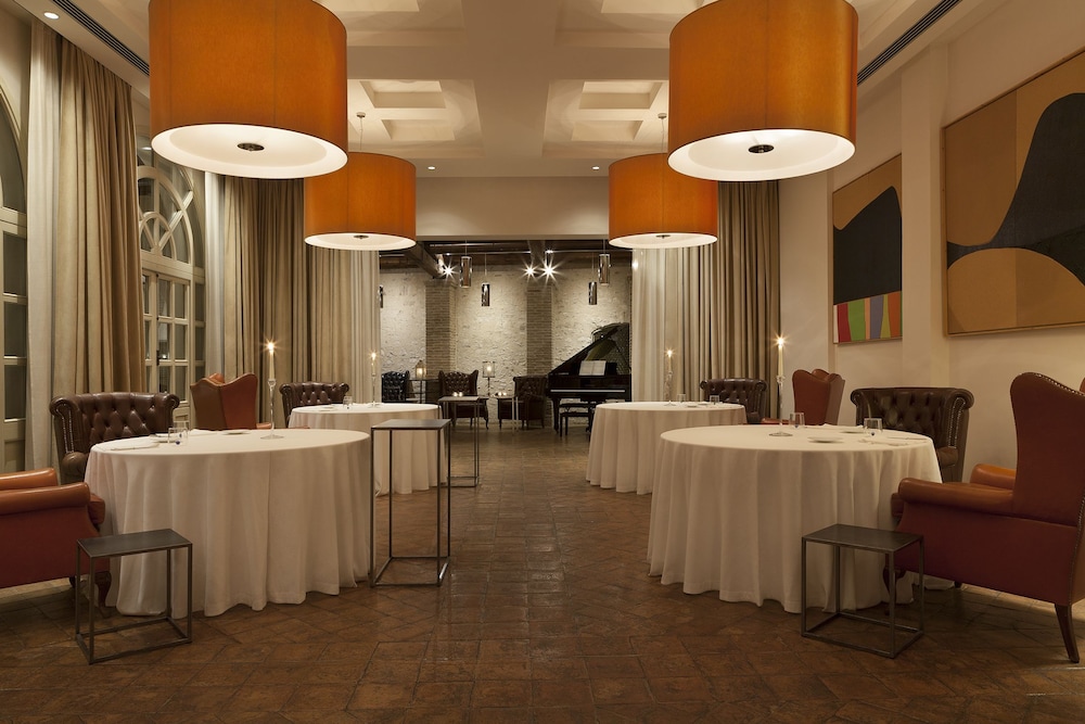 Palazzo Seneca 56/66