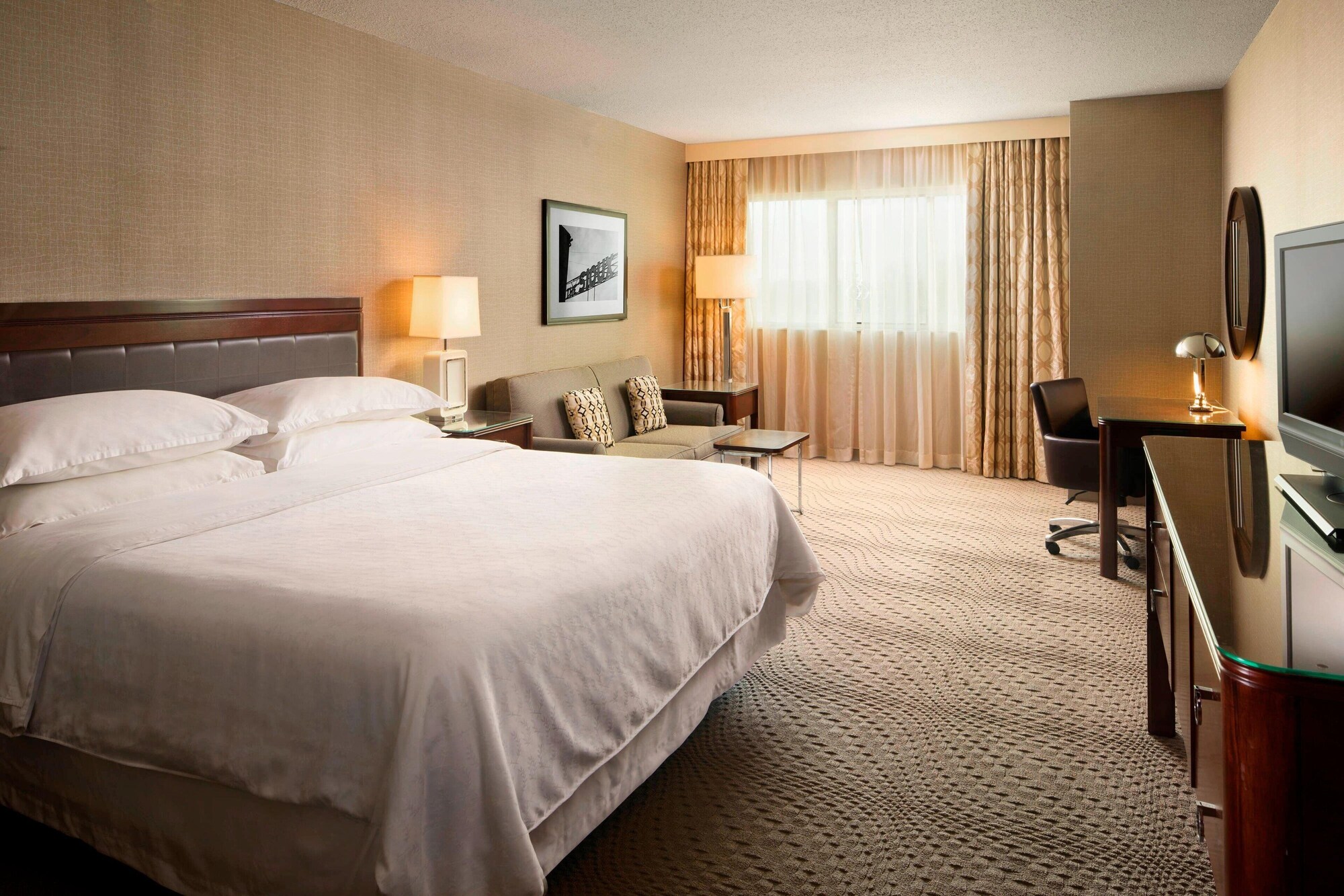 Room at Sheraton Sioux Falls Convention Center, SIOUX FALLS - SD