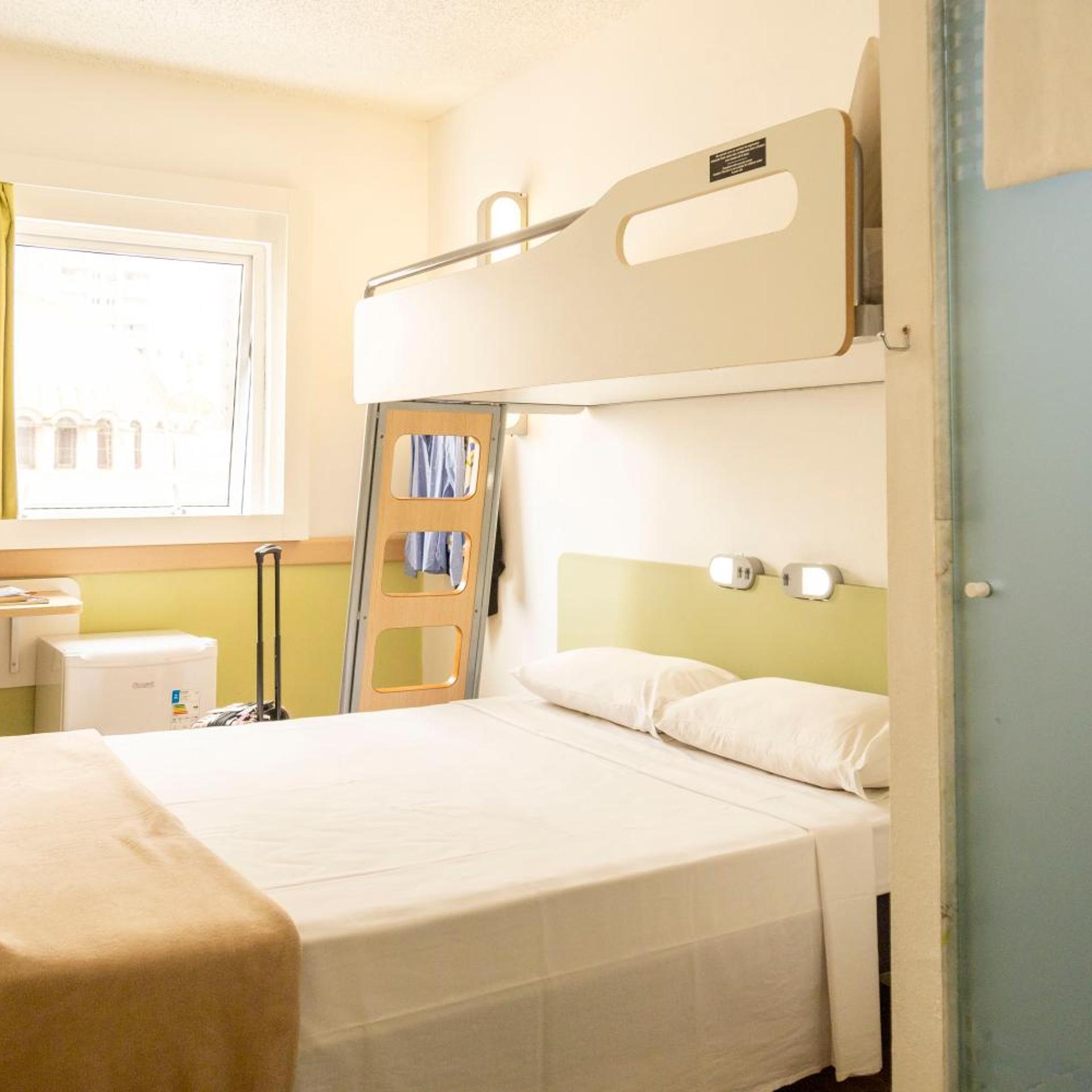 Superior, Double Bed, Sofa, ibis budget Sao Paulo Paraiso 2/4