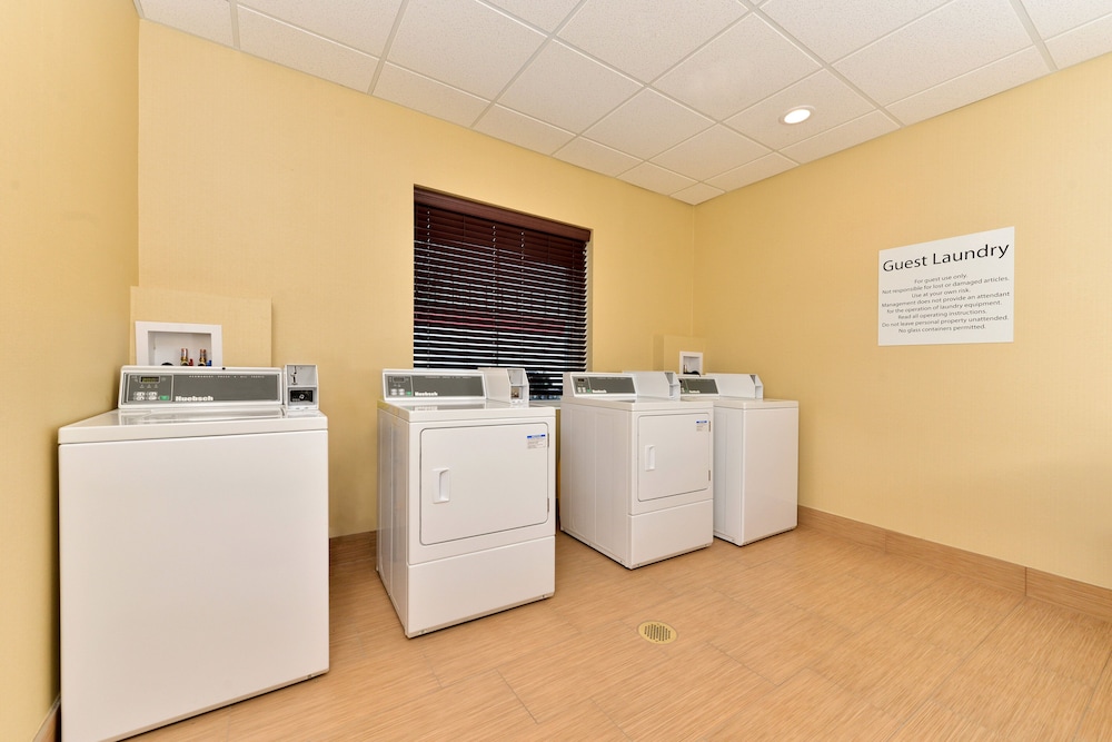 Holiday Inn Express and Suites Peekskill-Lower Hudson Valley 14/55