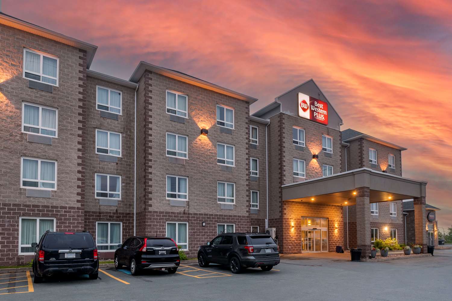 Best Western Plus Dartmouth Hotel Suites 38/42