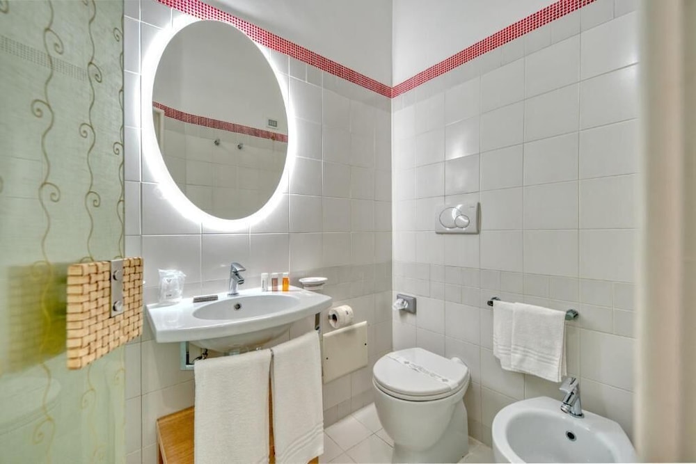 RELAIS VALLE DELL'IDRO 70/70