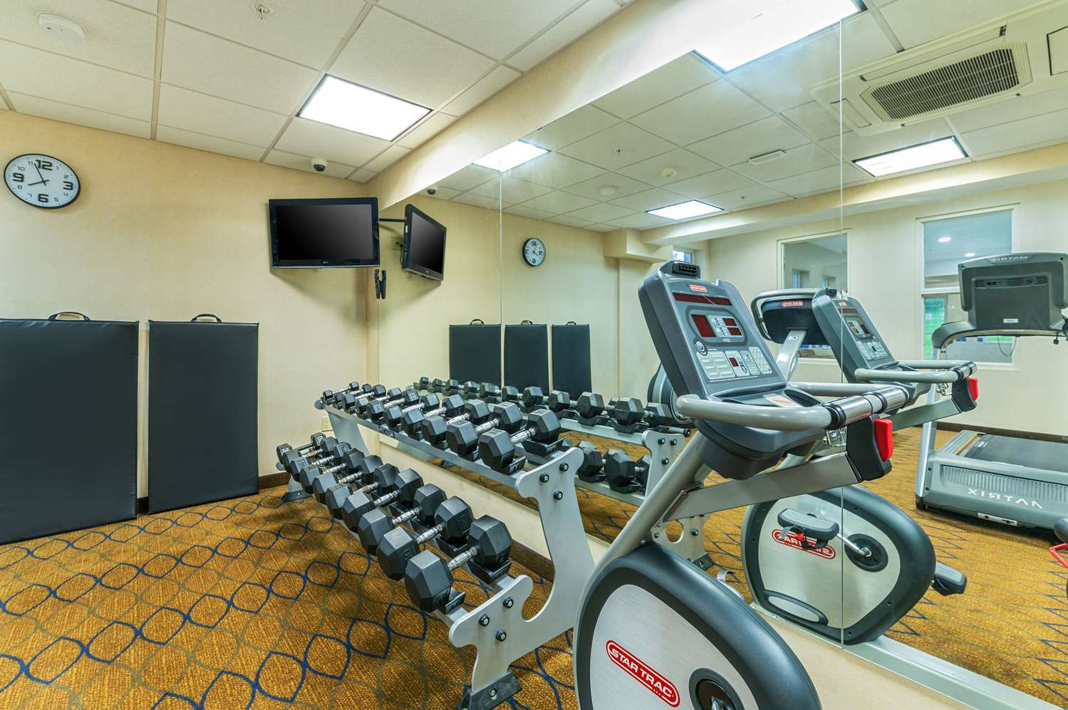 Comfort Inn & Suites Kincardine, ON 19/28