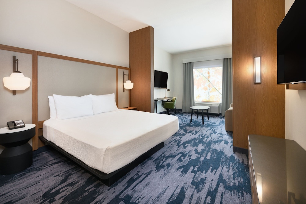 Fairfield Inn & Suites by Marriott Orlando at Millenia 5/30
