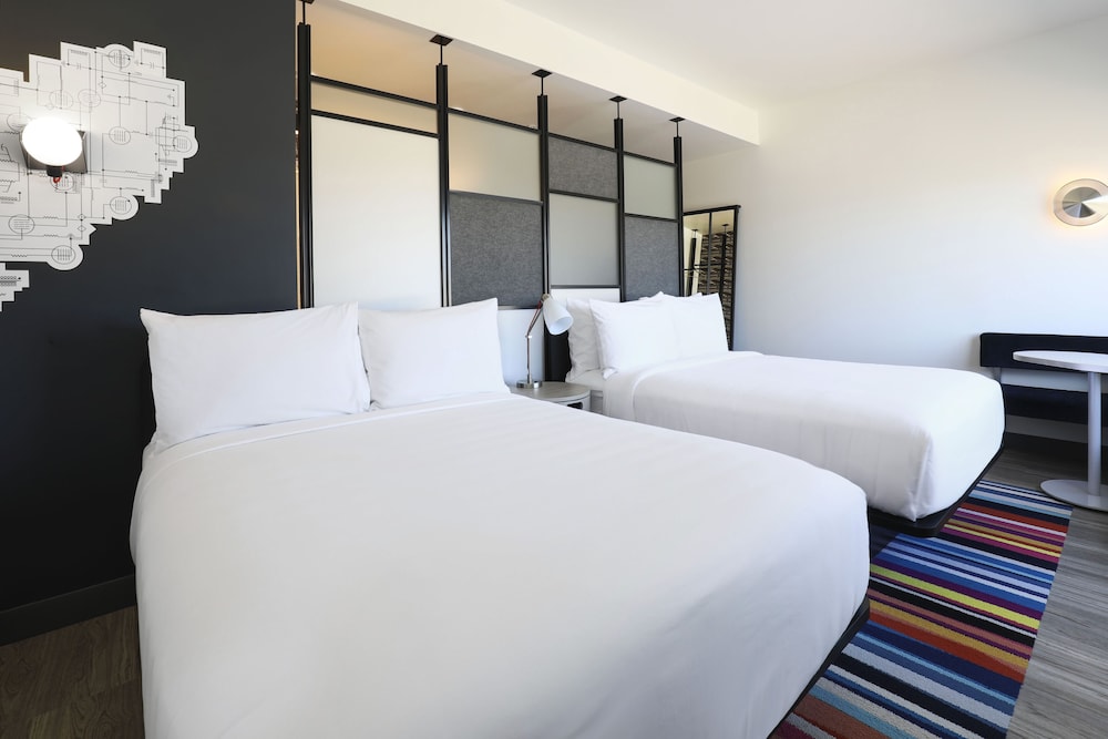 Aloft Omaha Aksarben Village 11/46