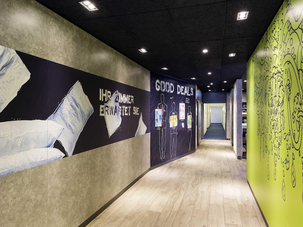 Ibis Budget Zurich Airport 16/69