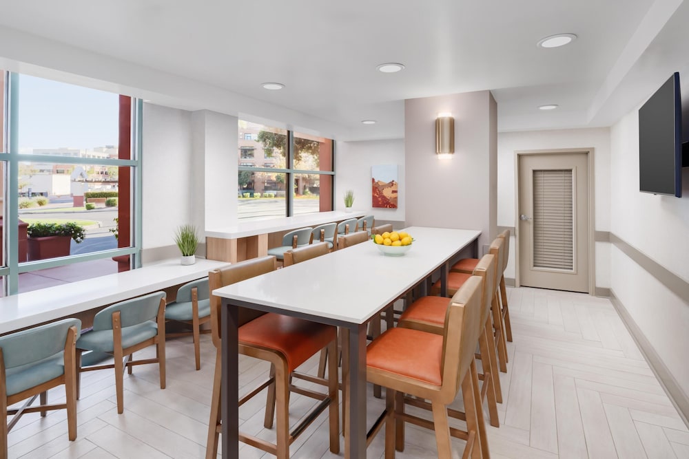 Hyatt Place Scottsdale/Old Town 50/65