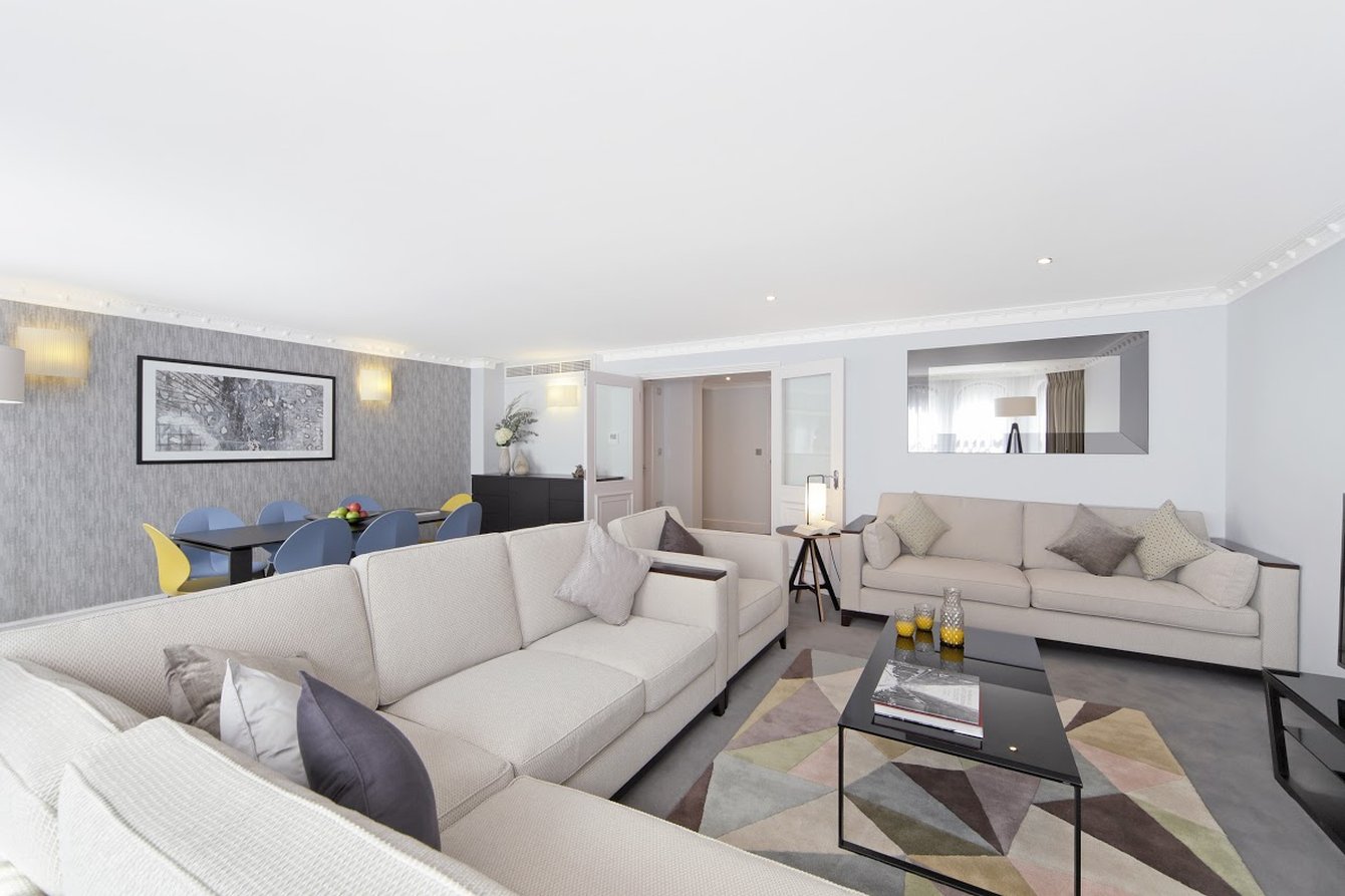 Mayfair House 39/58