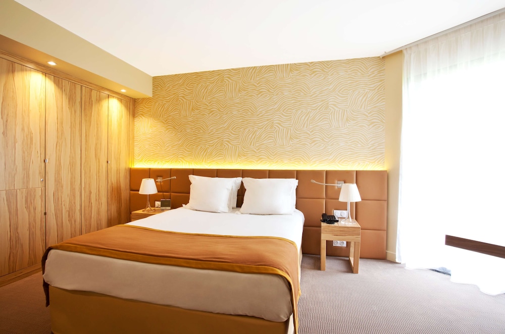 STANDARD, MULTIPLE BEDS, PATIO