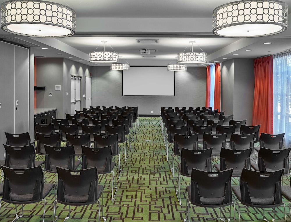 Hampton Inn By Hilton Calgary Airport North 44/58