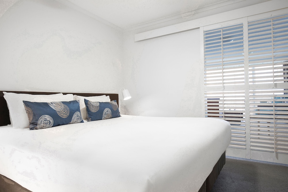 Mantra Hervey Bay 33/69