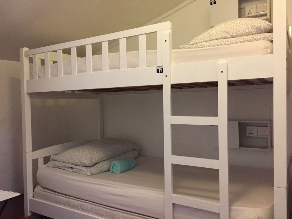 Royal Hostel Singapore 22/33