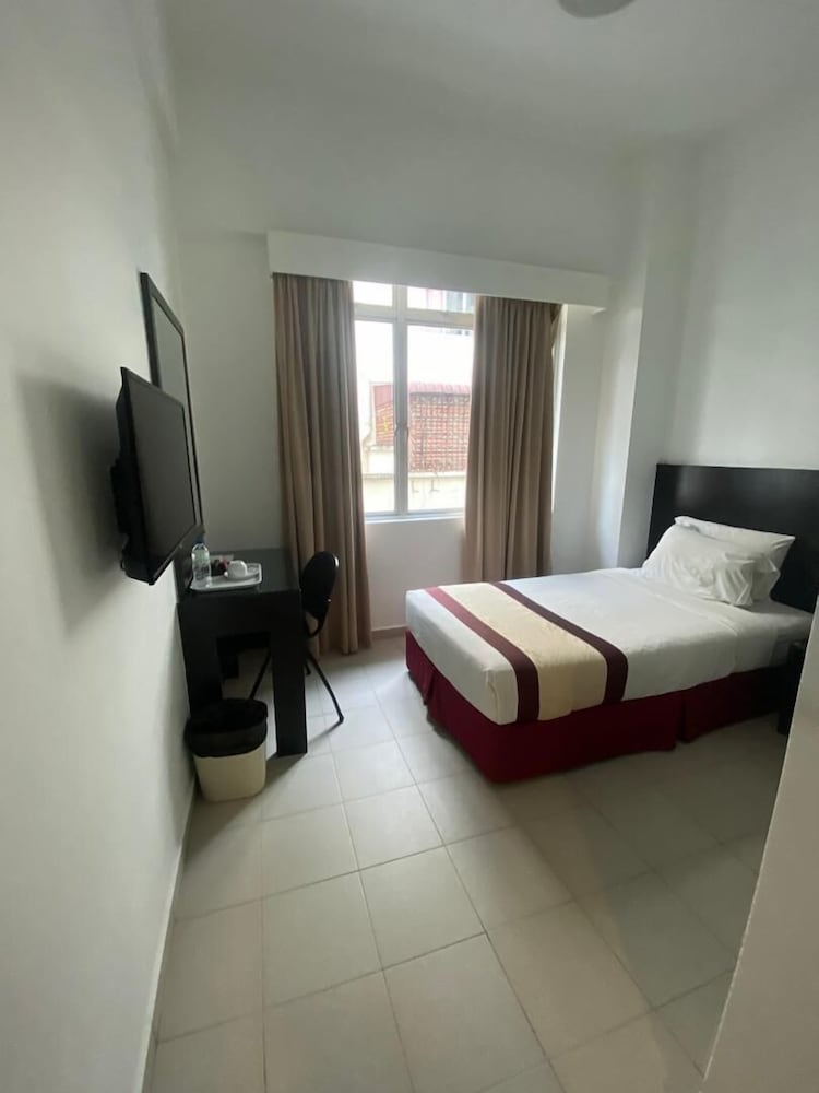 Swan Garden Hotel 24/63