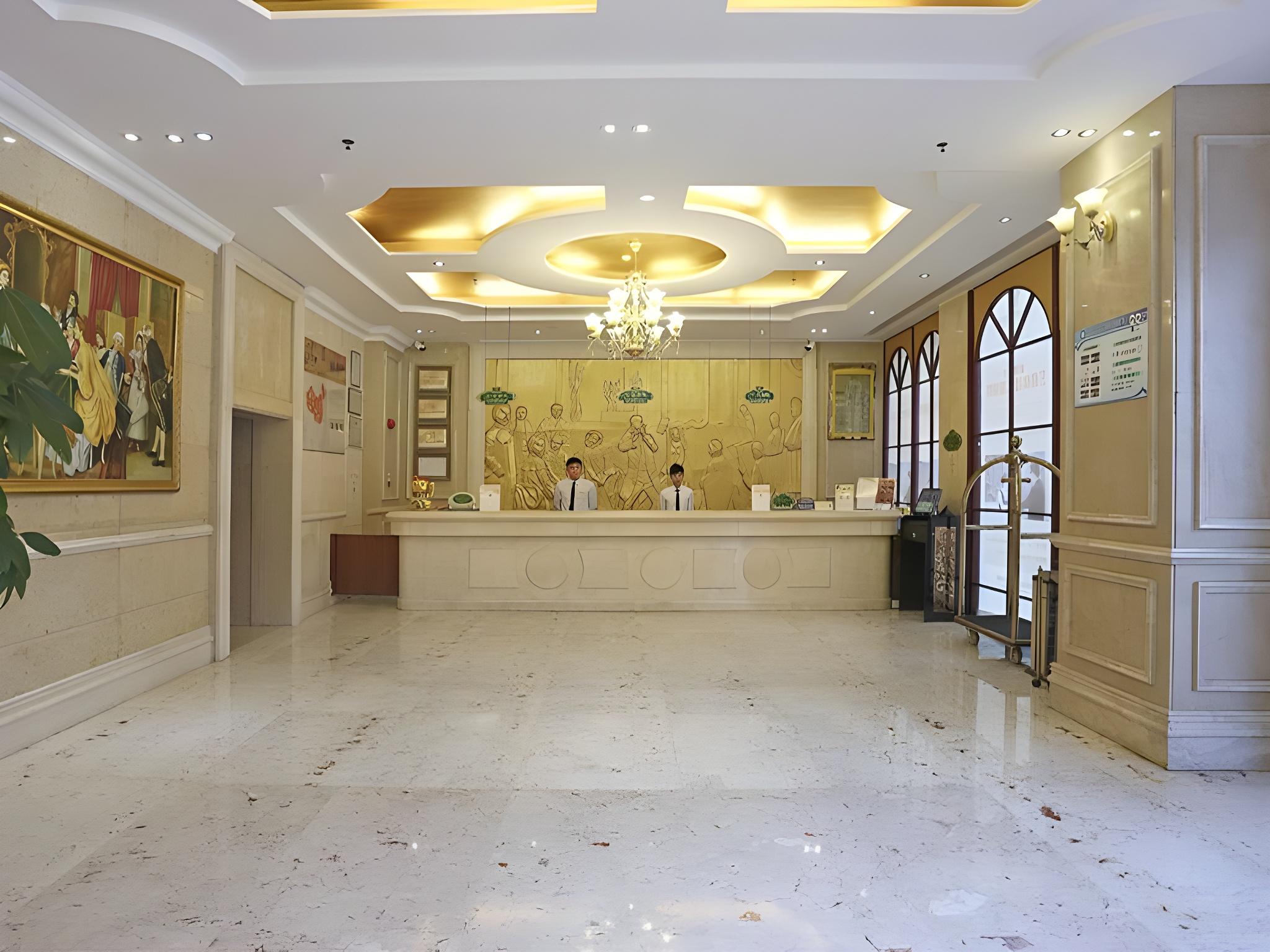 Vienna Hotel (Shantou Convention and Exhibition Center) 12/54