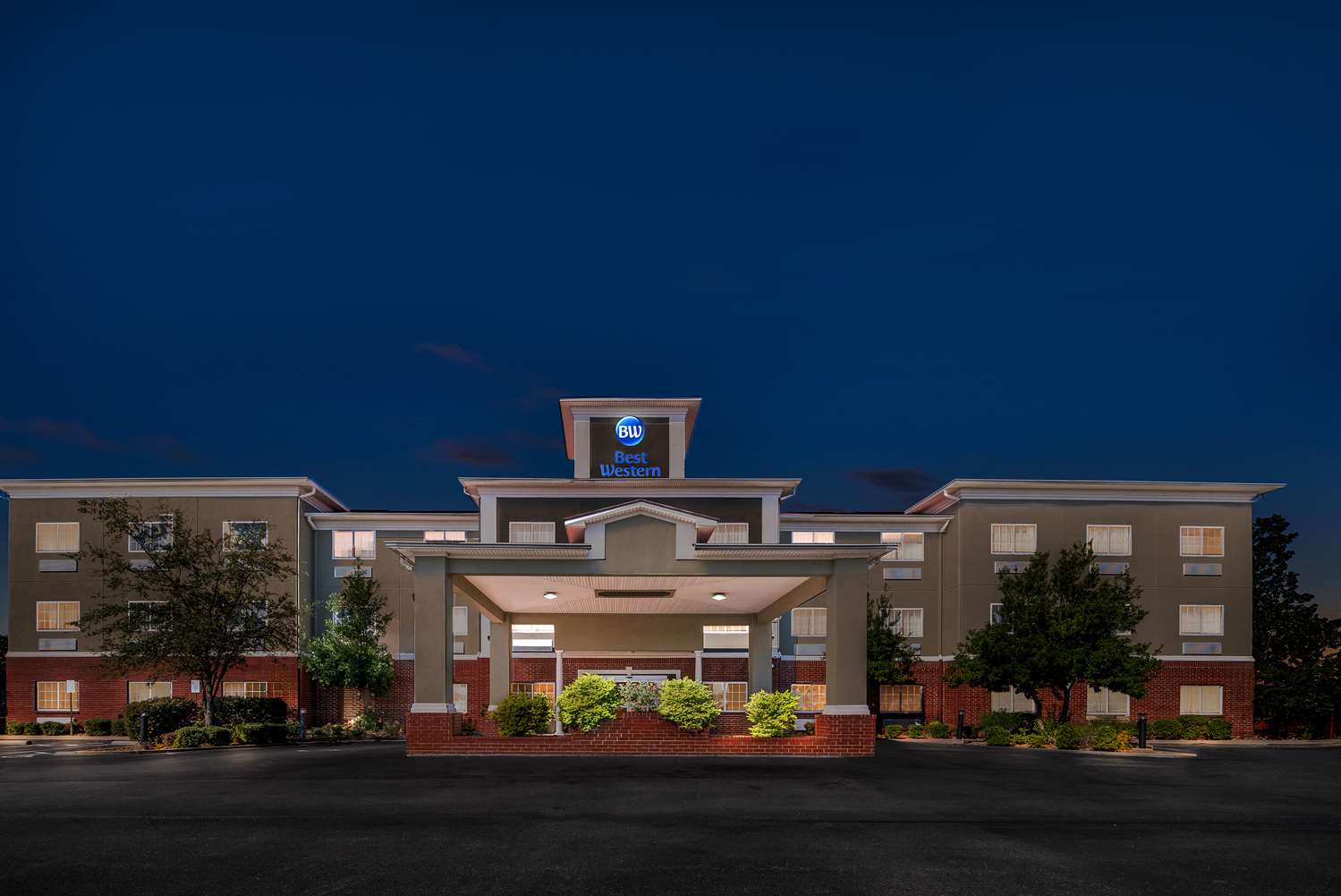 Best Western Presidential Hotel & Suites 1/8