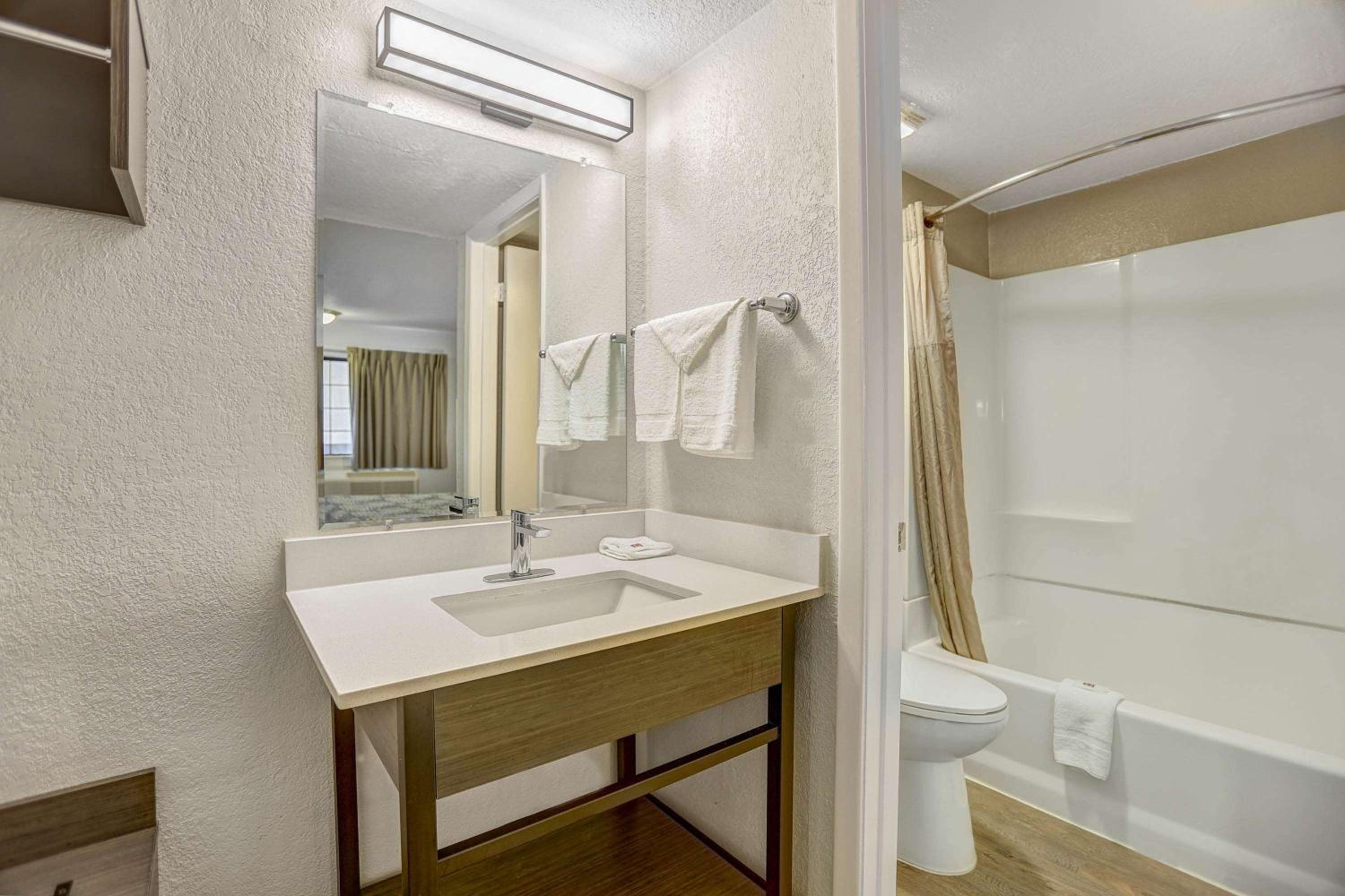 Room, Quadruple, Accessible, Motel6 Amarillo, TX - Airport 7/9