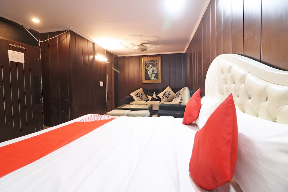 Oyo 15763 Hotel Grand Inn 12/19